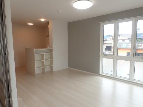 居室・リビング　対面キッチン仕様のLDK（イメージ）