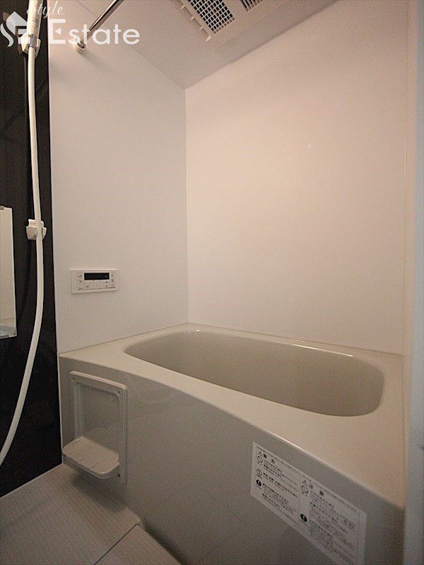 バス・シャワールーム　バスルーム