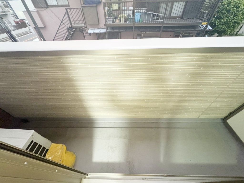 バルコニー　庭