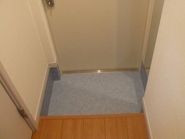 玄関　メゾン・ド・ルピナス 北区昭和1