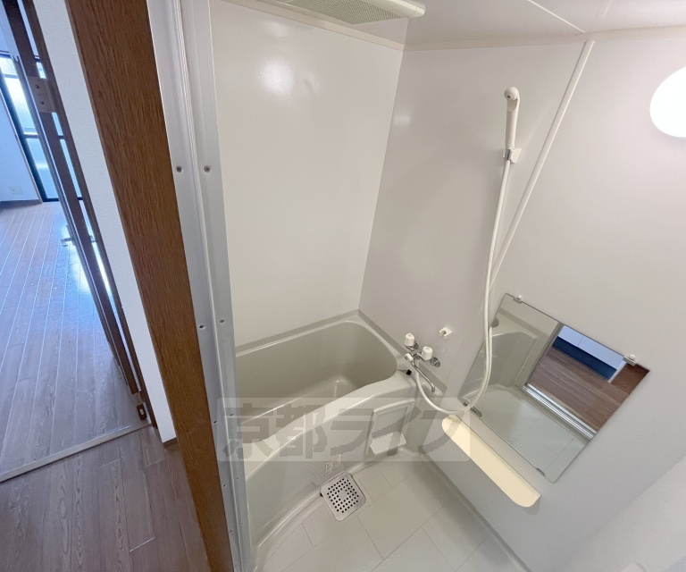 キッチン　まな板を置くスペースもありますよ。