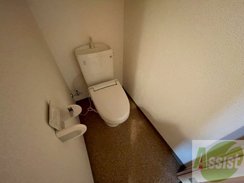 トイレ　こちらはトイレです。清潔感があり、安心して使用できます。