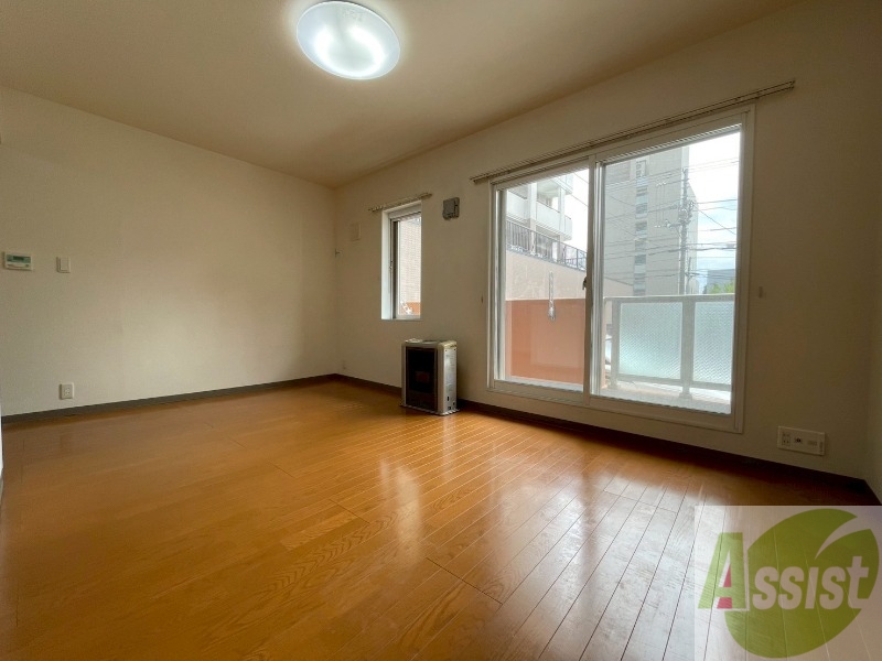 居室・リビング　広くてキレイなＬＤＫが広がっていて、充実した生活が送れそう。