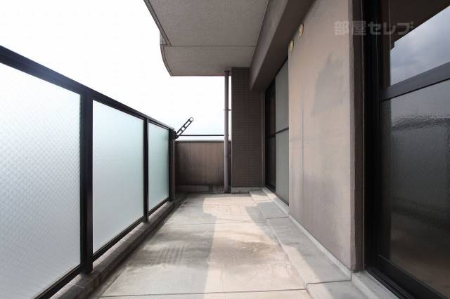 バルコニー　イメージ写真