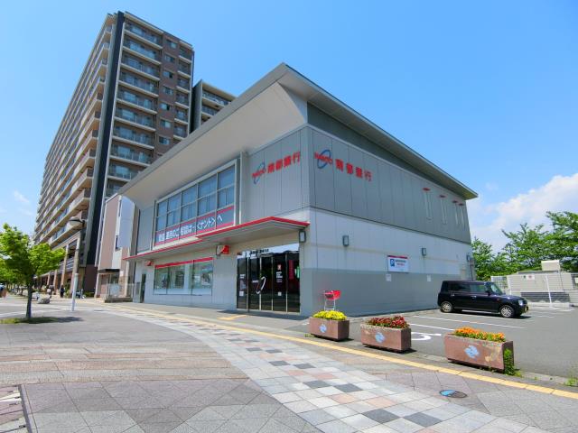 銀行　（株）南都銀行／精華支店（銀行）まで360m