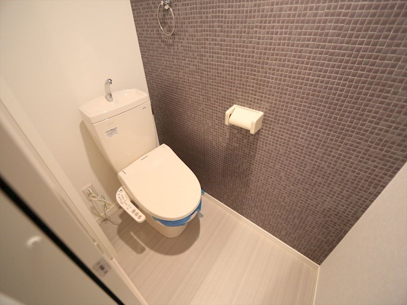 トイレ　温水洗浄暖房便座付トイレ