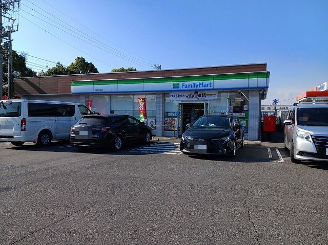 コンビニ　ファミリーマート島南公園店（コンビニ）まで500m