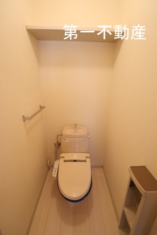 トイレ　温水洗浄便座