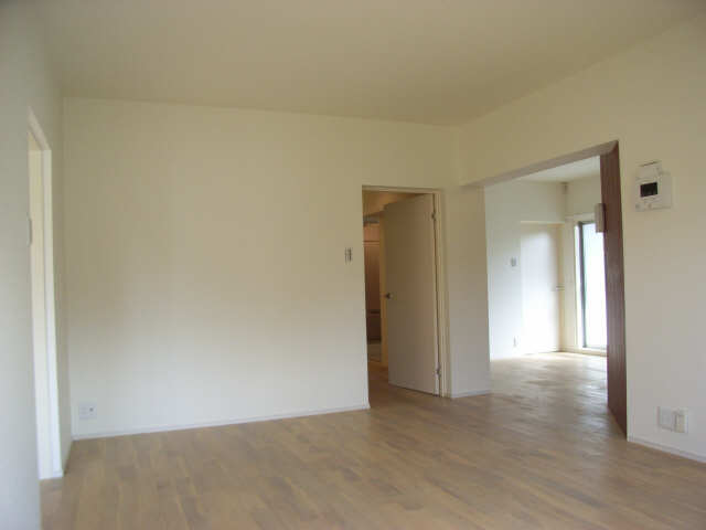 居室・リビング　2007年登録・106号室の写真