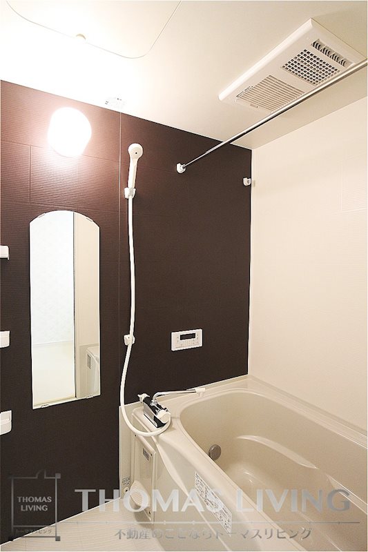 バス・シャワールーム　一日の疲れをここで取ってください。