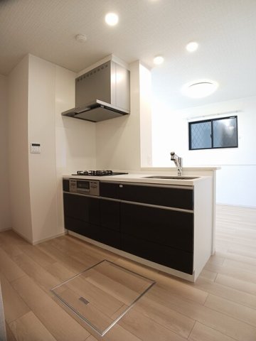 キッチン　コンパクトなキッチンで掃除もラクラク