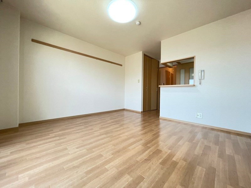 居室・リビング　※別号室の写真使用中