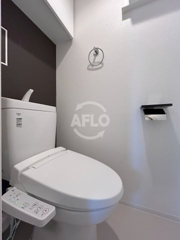 トイレ　セレニテフラン本町　トイレ