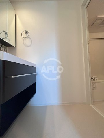 洗面設備　セレニテフラン本町　洗面所