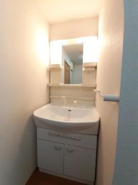 洗面設備　洗髪洗面化粧台