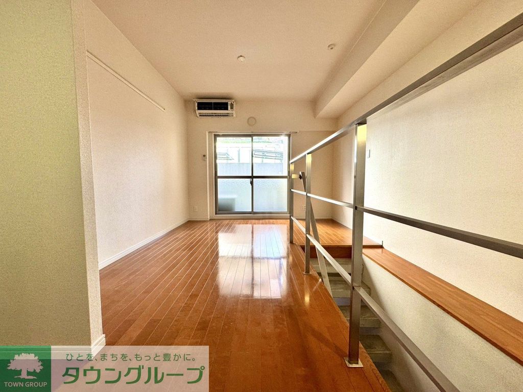 居室・リビング　メゾネットでお洒落なお部屋です！