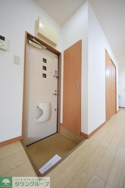 玄関　お部屋探しは【タウンハウジング千葉店】にお任せ下さい♪