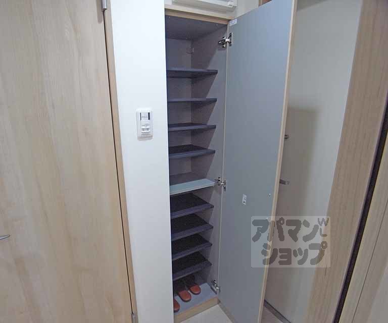 収納　たくさん入る靴箱です。