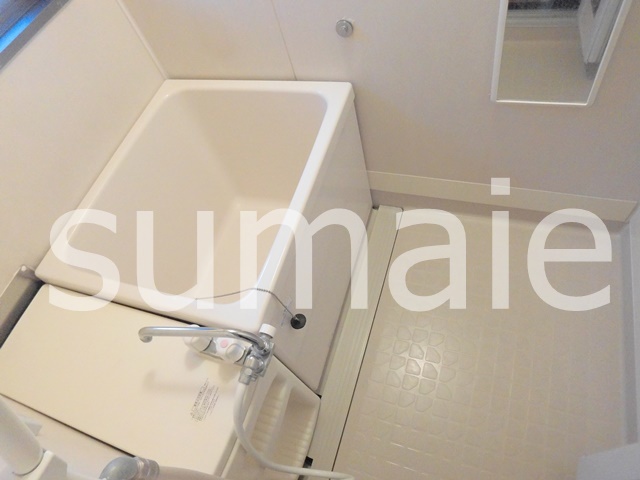 バス・シャワールーム　バスルームです。