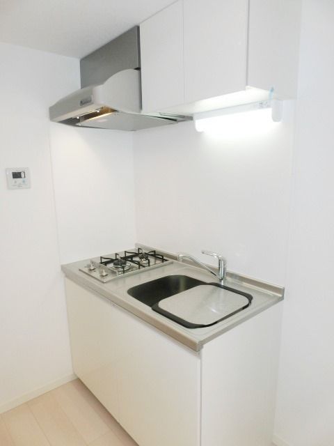 キッチン　２口ガスシステムキッチン。