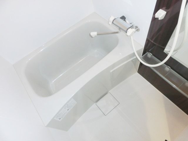 バス・シャワールーム　浴室乾燥も出来ますよ。