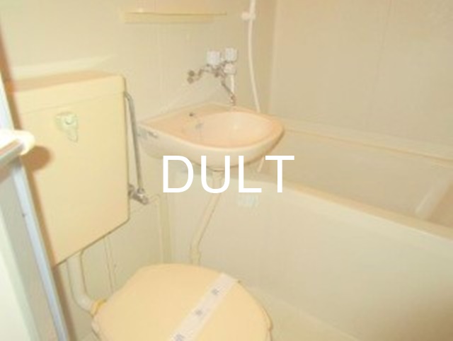 バス・シャワールーム　バスルームです。