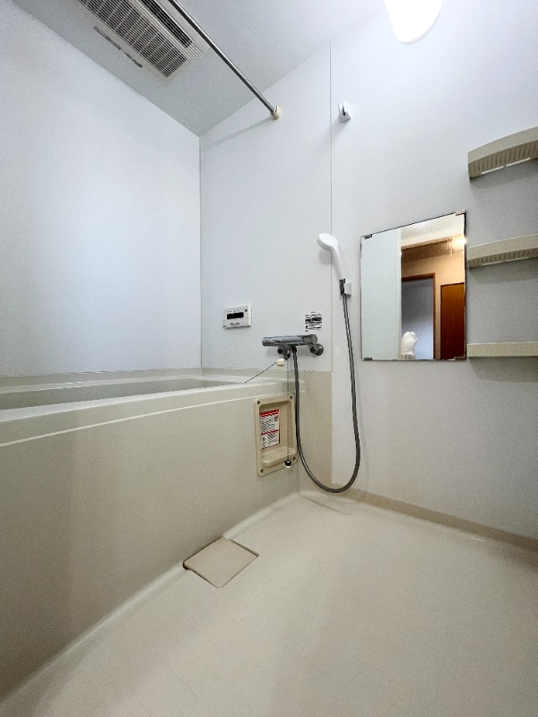 バス・シャワールーム　別号室イメージ