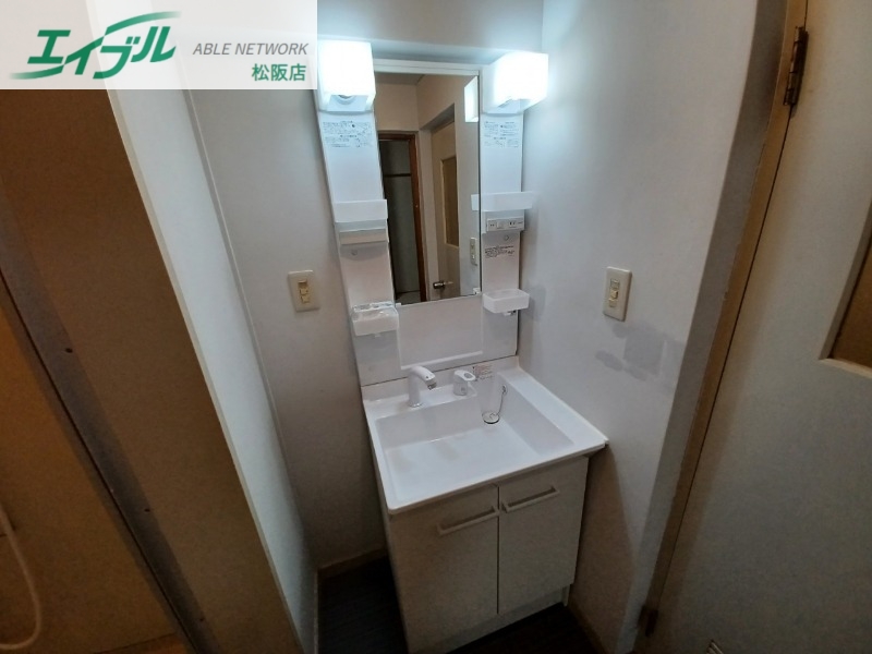 洗面設備　同物件別室写真