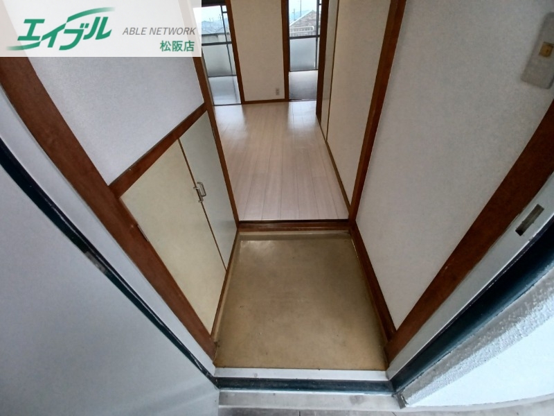 玄関　同物件別室写真