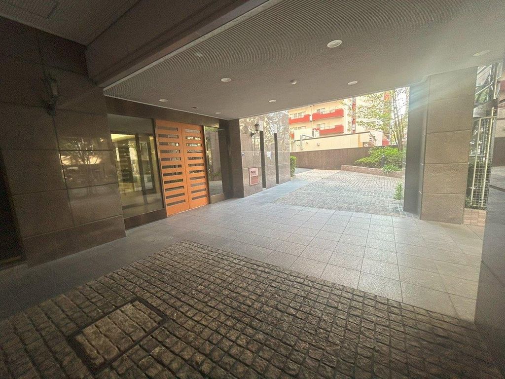 エントランス　エントランス