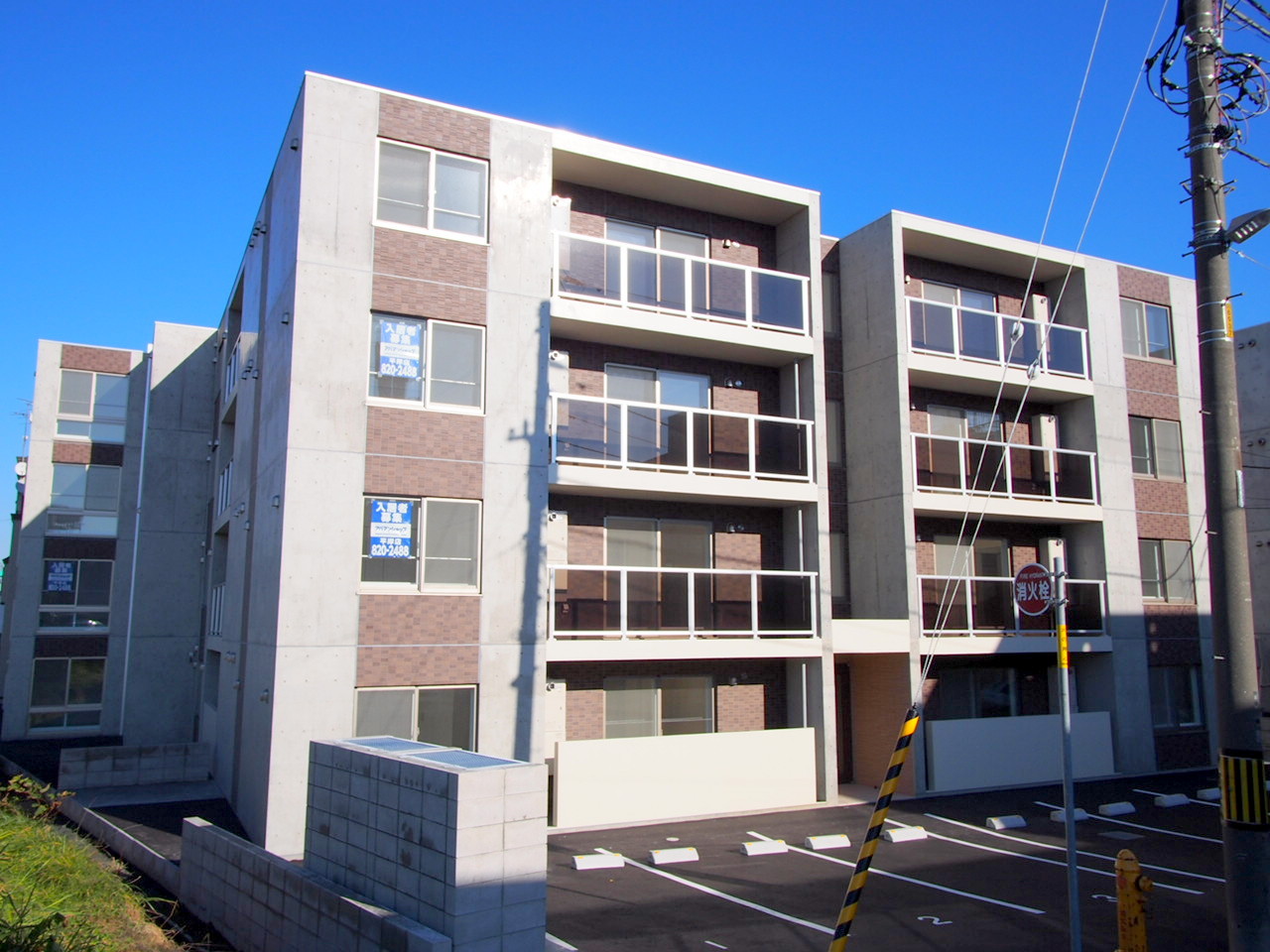 建物外観　経済的な都市ガスエコジョーズ採用のマンションです♪