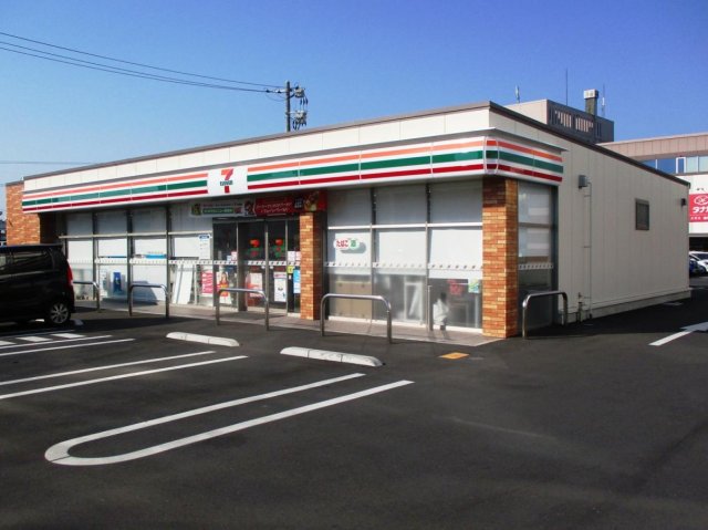 コンビニ　セブン－イレブン　岡山原尾島１丁目店（コンビニ）まで573m