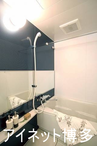 バス・シャワールーム　一日の疲れを癒してください