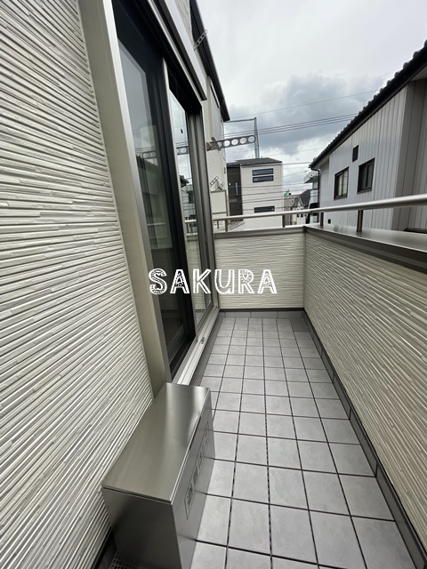 バルコニー　暖かな日差しのふりそそぐバルコニー♪