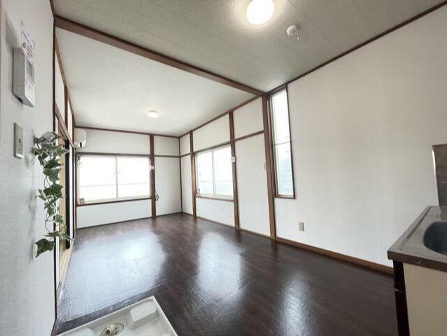 居室・リビング　居間です