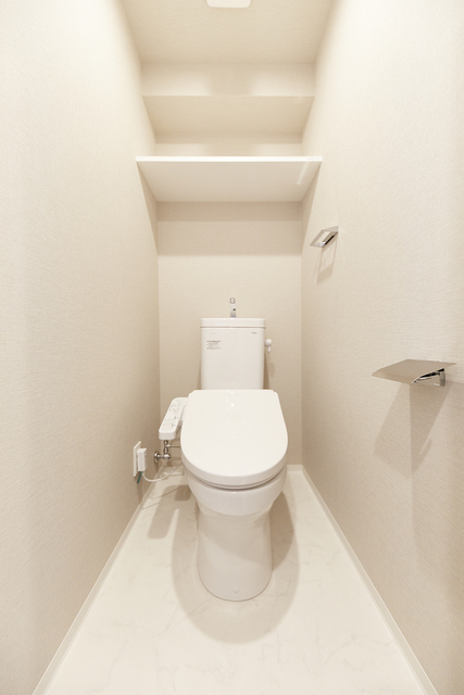 トイレ　※写真は同タイプ住戸です。