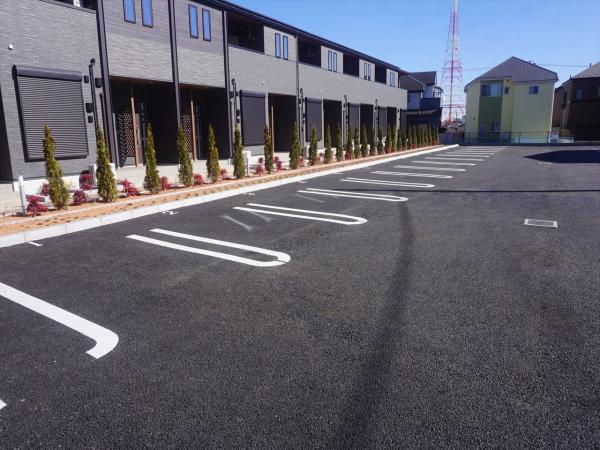 駐車場　駐車場