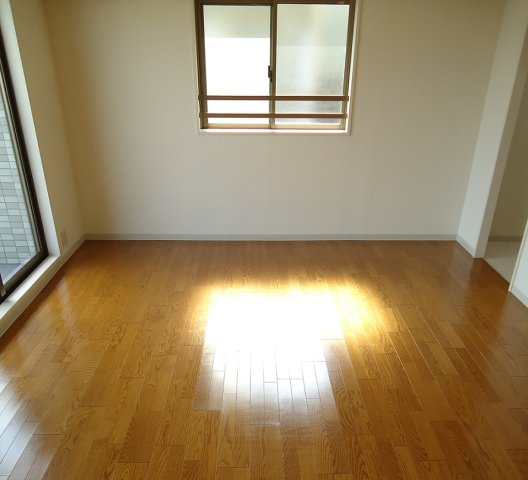 居室・リビング　別部屋参考写真です