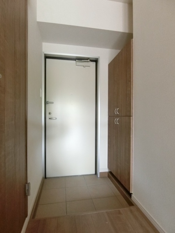 玄関　図面と現状に相違がある場合には現状を優先