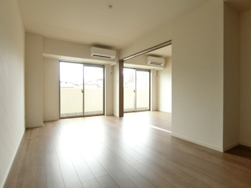 居室・リビング　図面と現状に相違がある場合には現状を優先