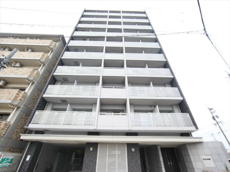 建物外観　外観　オートロック　敷地内ゴミ捨て場