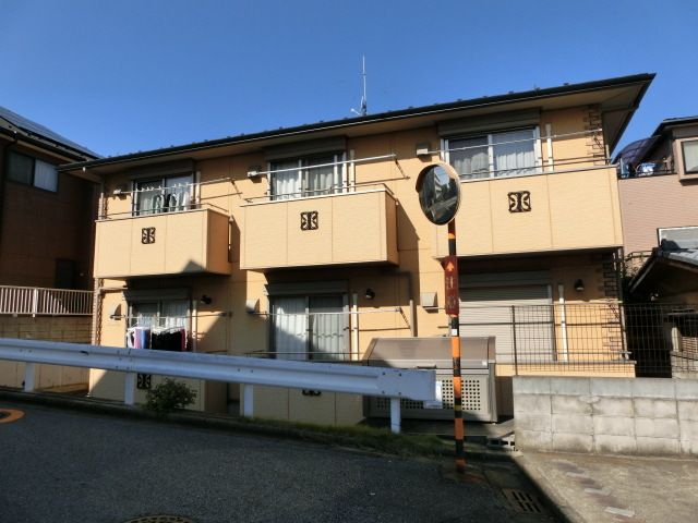 建物外観　日当たり良好のアパート。