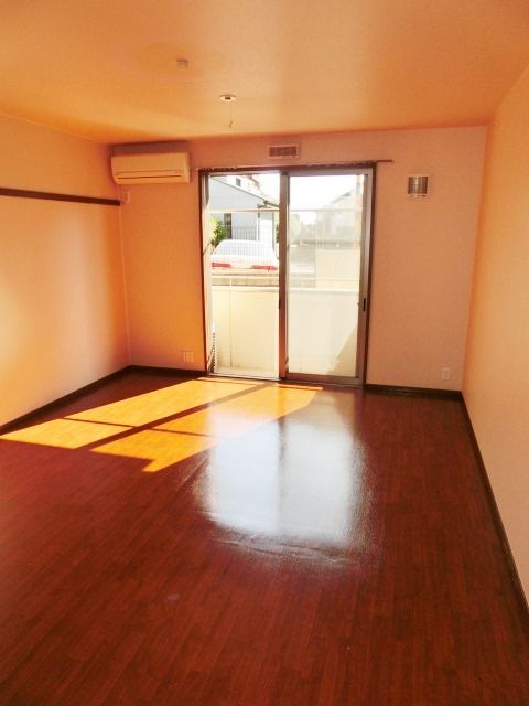 居室・リビング　暖かい雰囲気ですね。