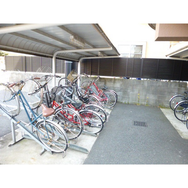 駐車場　駐輪場