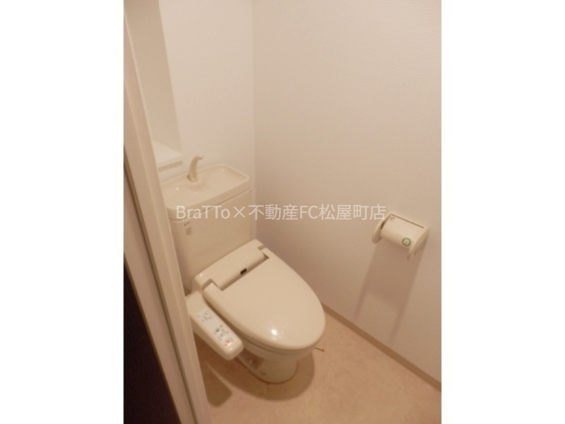 トイレ　トイレ（ウォシュレット付き）