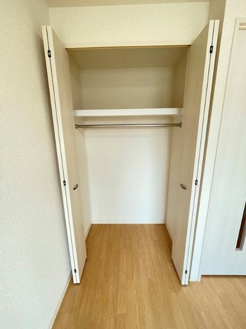 収納　クローゼット?