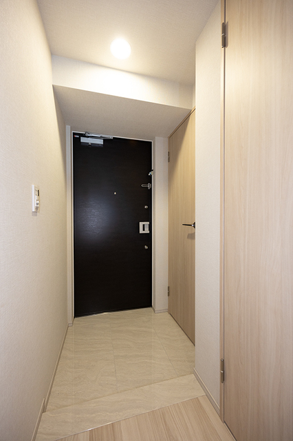 玄関　※写真は同タイプ住戸です。