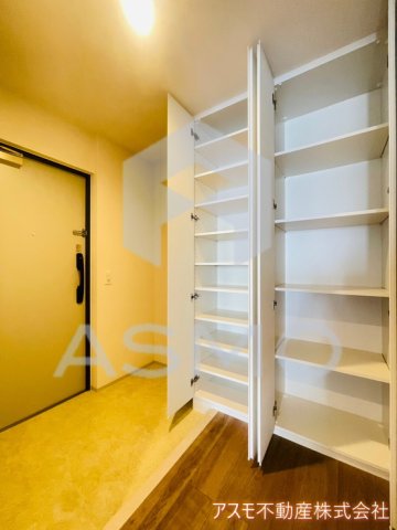 玄関　同マンション別部屋参考写真
