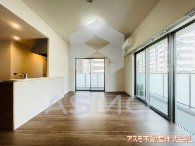 居室・リビング　同マンション別部屋参考写真