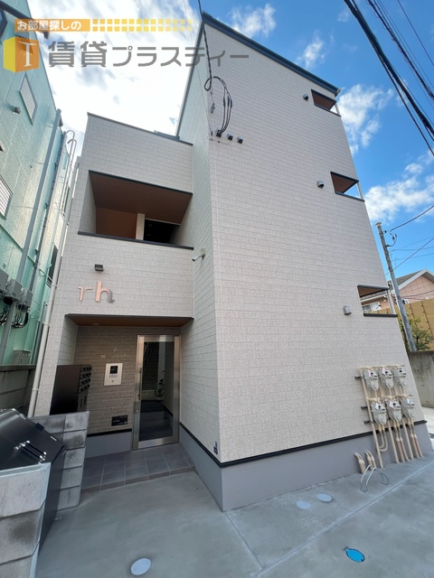 建物外観　菅野の住宅街にひっそりと。